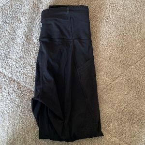 lulu size 4 mesh leggings black